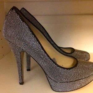 Diver/Chrome beaded pump